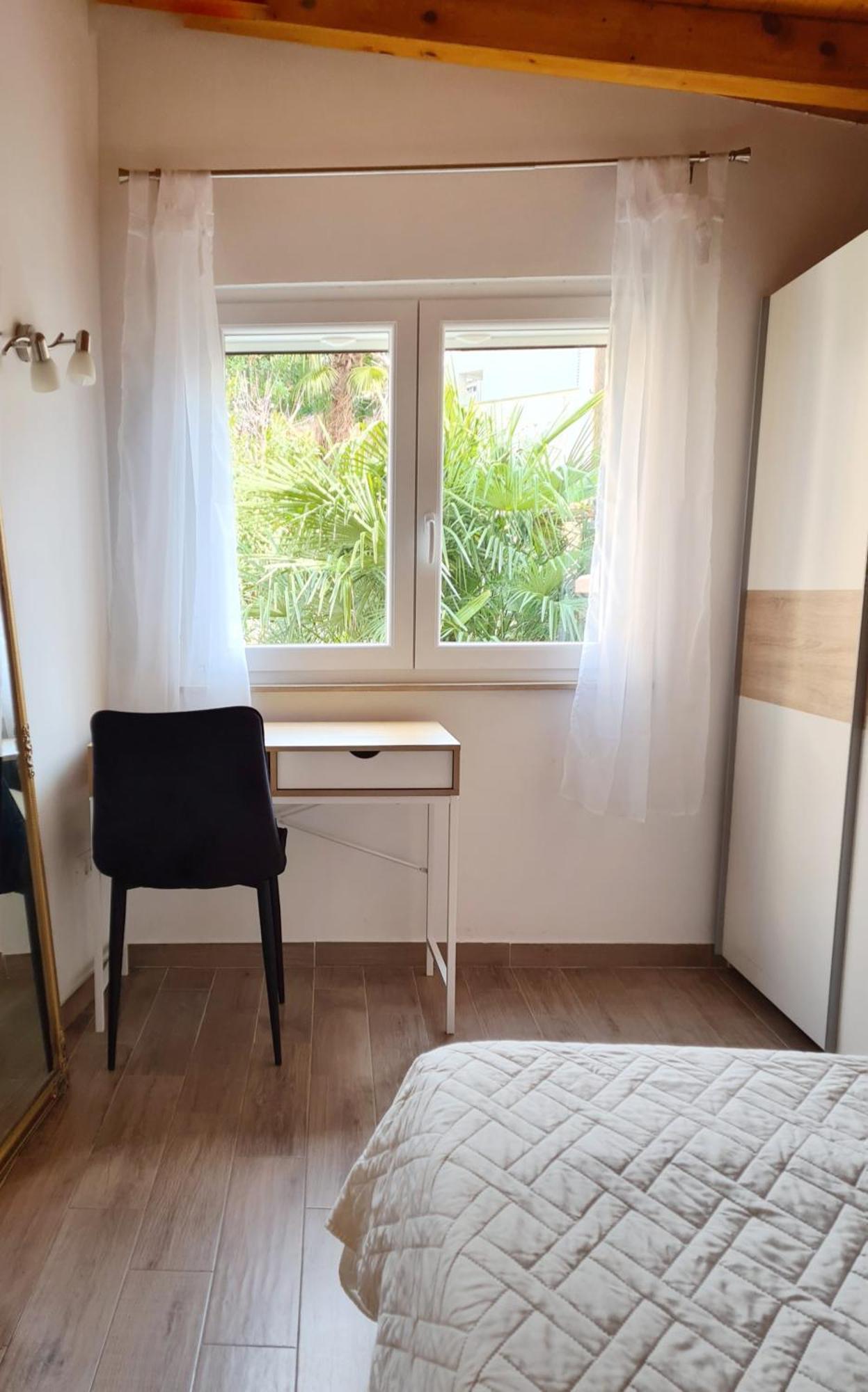 Apartments & Rooms Ivana Rovinj Bilik gambar