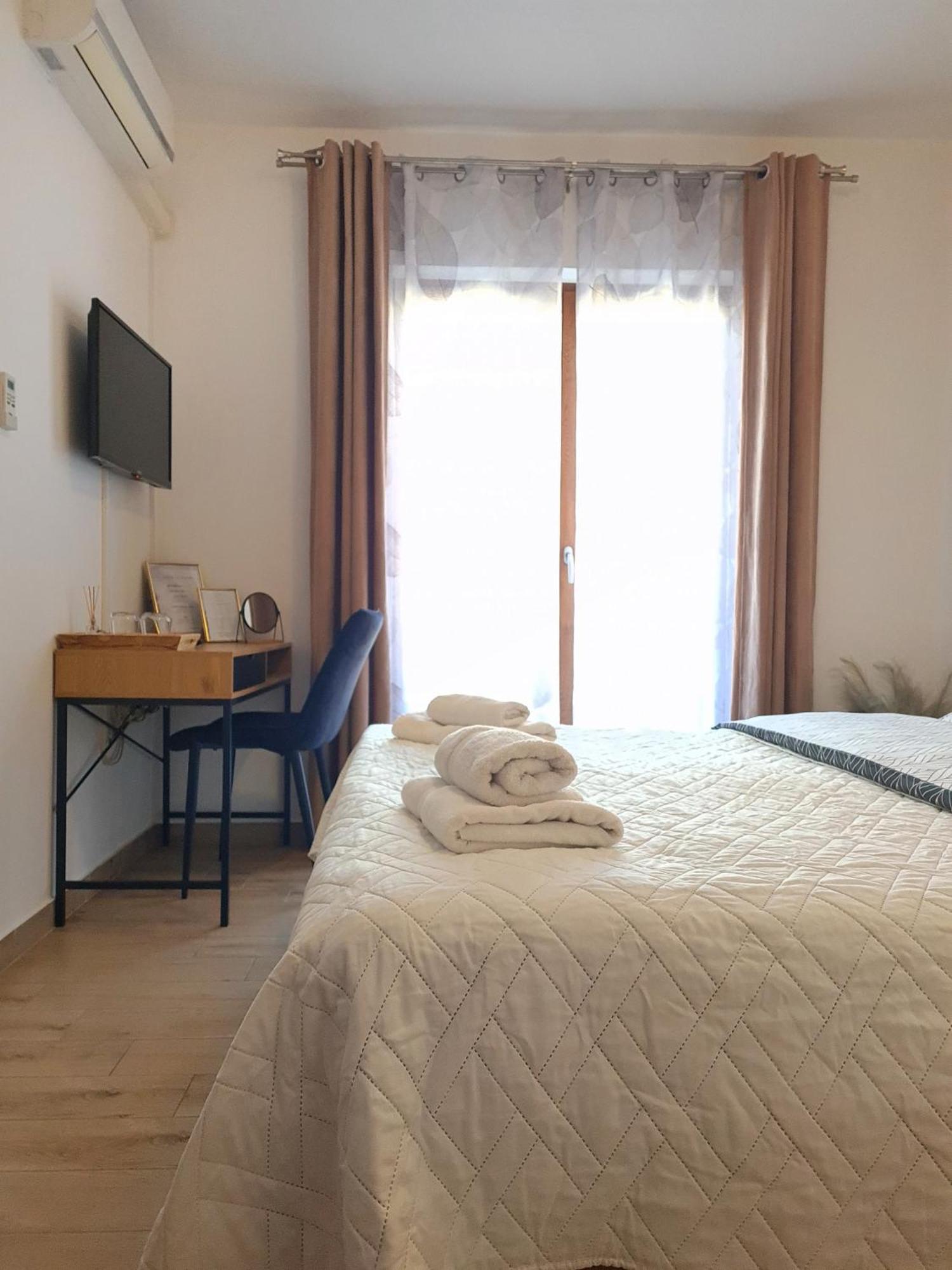 Apartments & Rooms Ivana Rovinj Bilik gambar