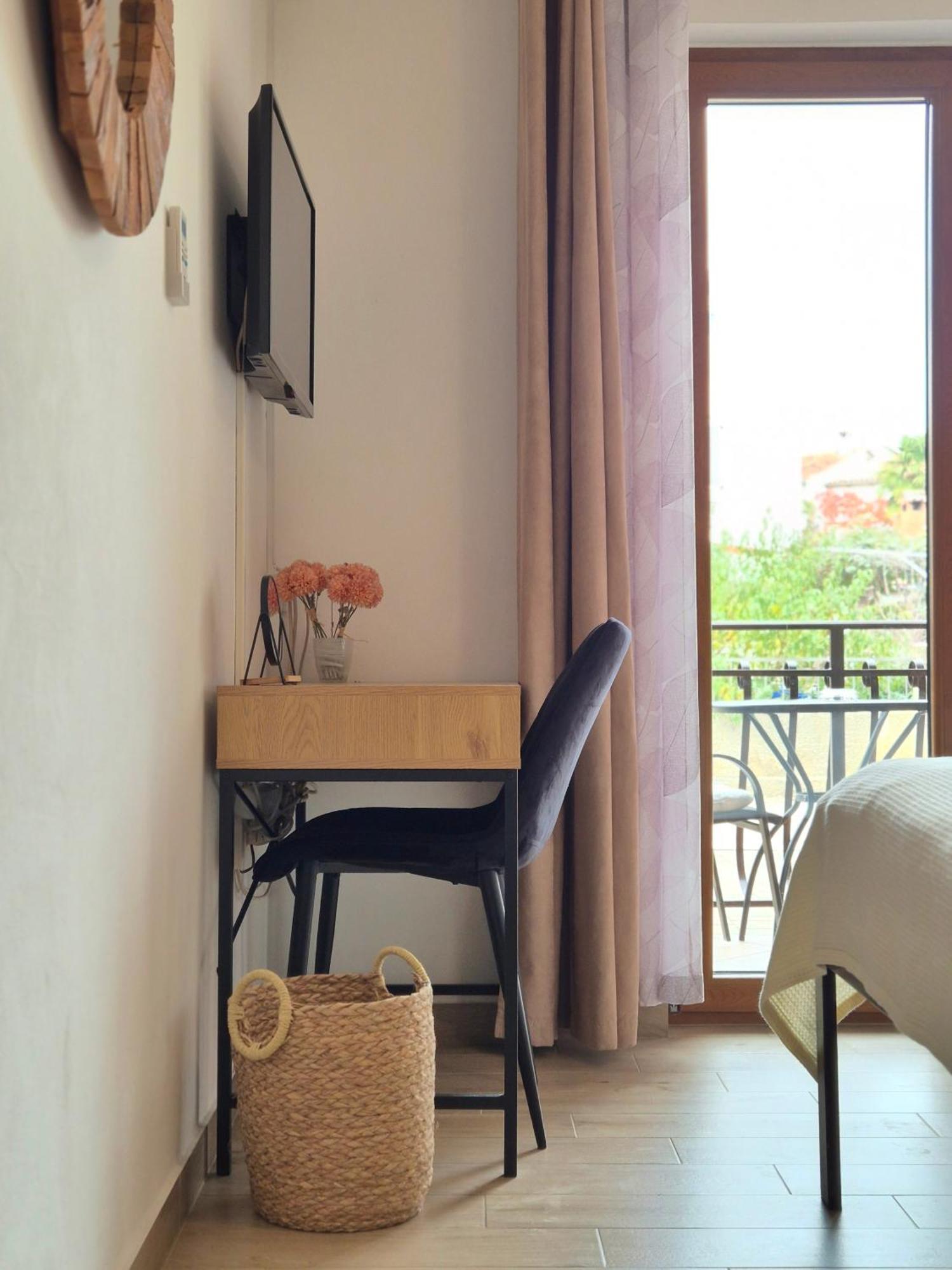 Apartments & Rooms Ivana Rovinj Bilik gambar